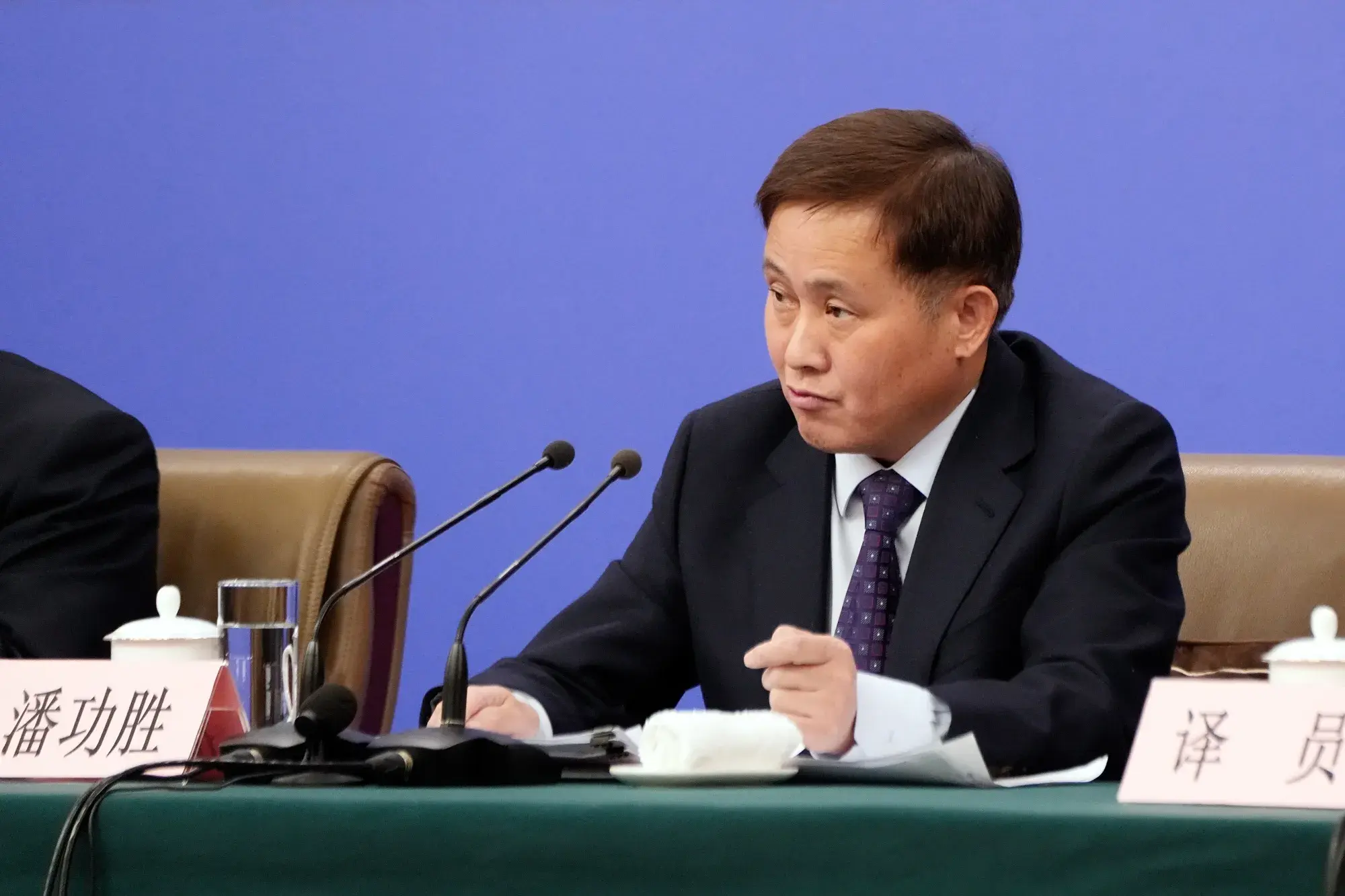 Λαϊκή Τράπεζα της Κίνας: Κίνδυνοι και ευκαιρίες στην Τεχνητή Νοημοσύνη