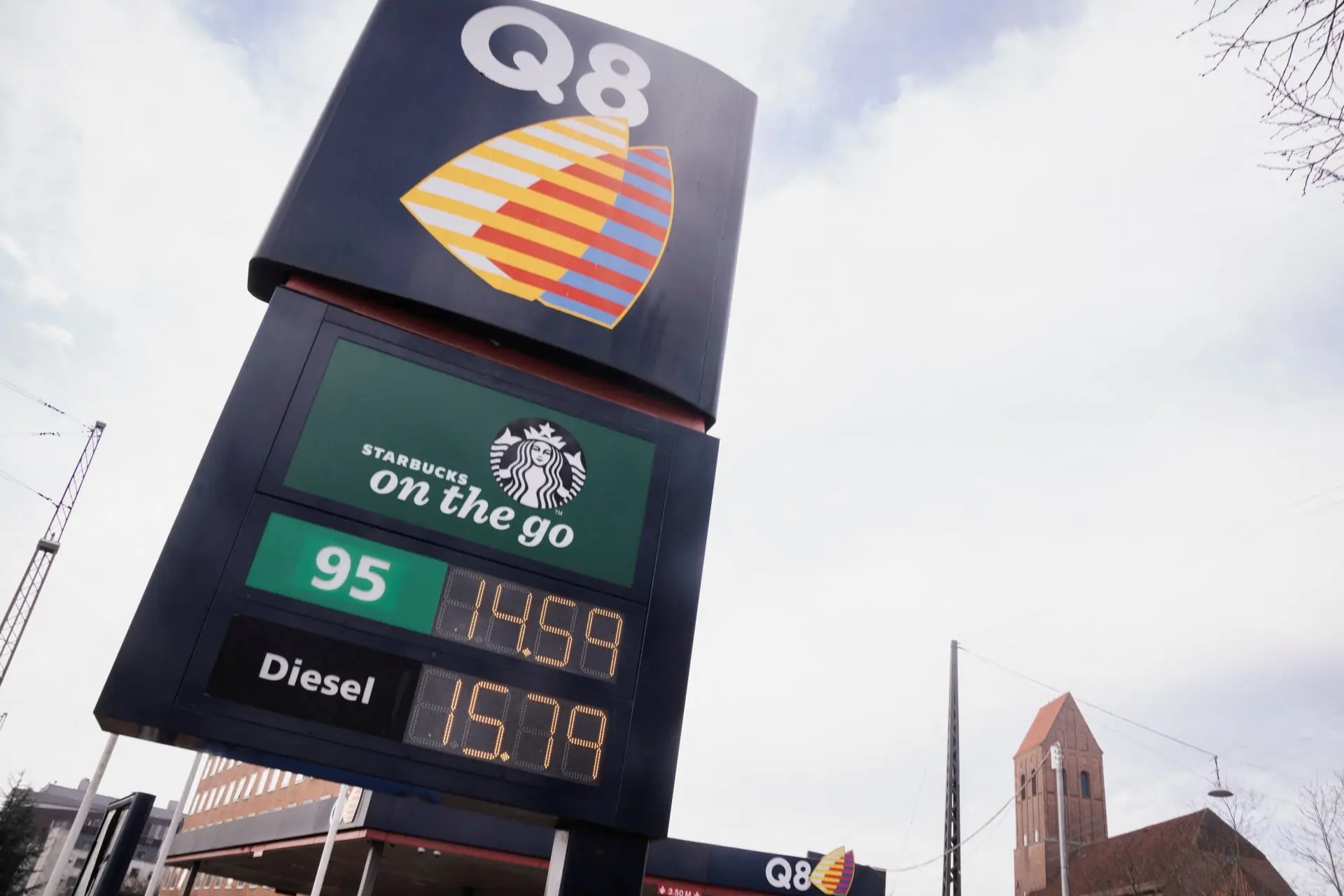 Τι μέτρα εξετάζουν η ΕΕ και η ΕΚΤ για να αντιμετωπίσουν την παράταση του πολέμου