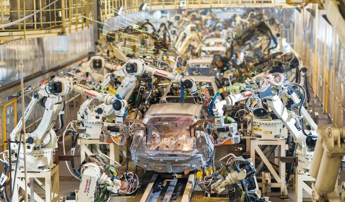 Γιατί η Toyota μειώνει την παραγωγή οχημάτων