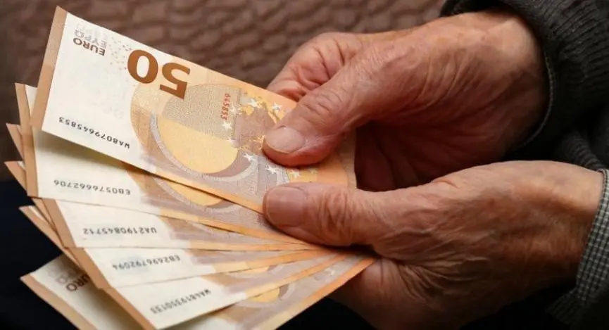 Προς Βουλή νομοσχέδιο για ρύθμιση ωφελημάτων αφυπηρέτησης κρατικών αξιωματούχων