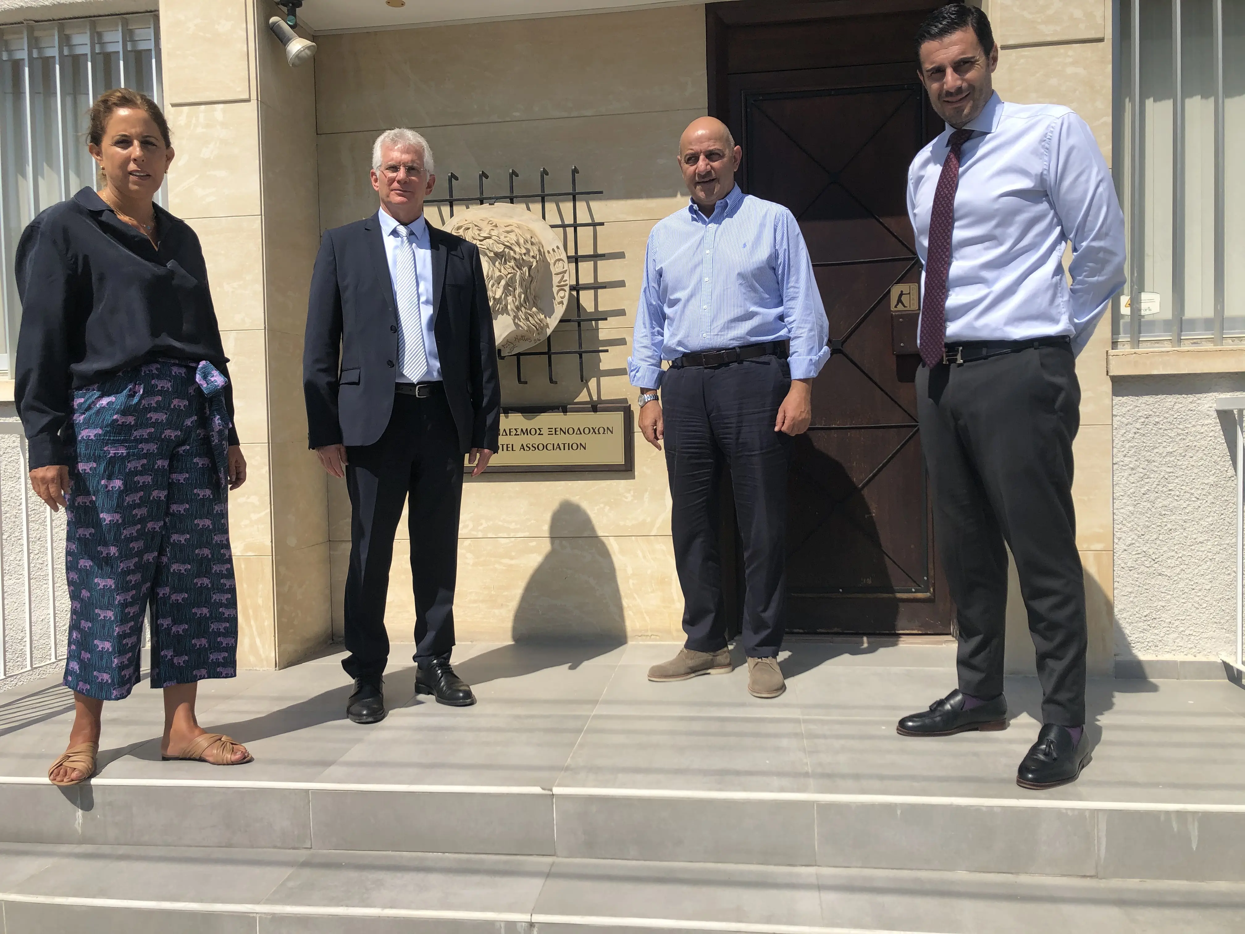 Ο πρέσβης του Ισραήλ στα γραφεία του ΠΑΣΥΞΕ