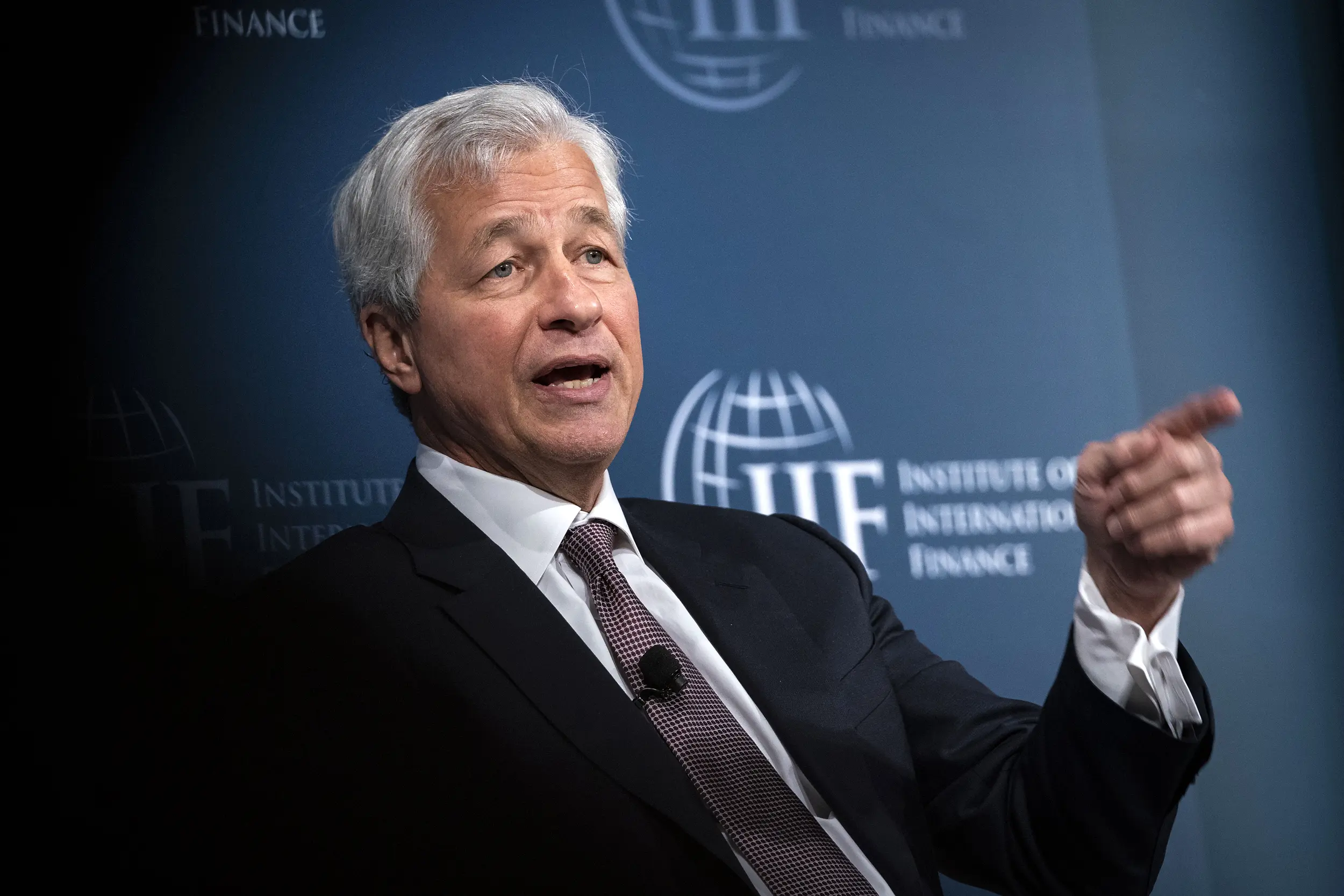 CEO JP Morgan: Με την AI τα παιδιά σας θα ζούνε μέχρι τα 100 και θα δουλεύουν 3,5 μέρες