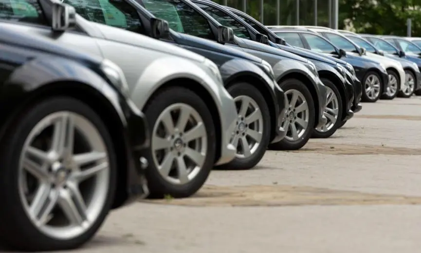 Αυξήθηκαν οι εγγραφές οχημάτων τον Ιούνιο – Μειώθηκαν στο εξάμηνο του 2025