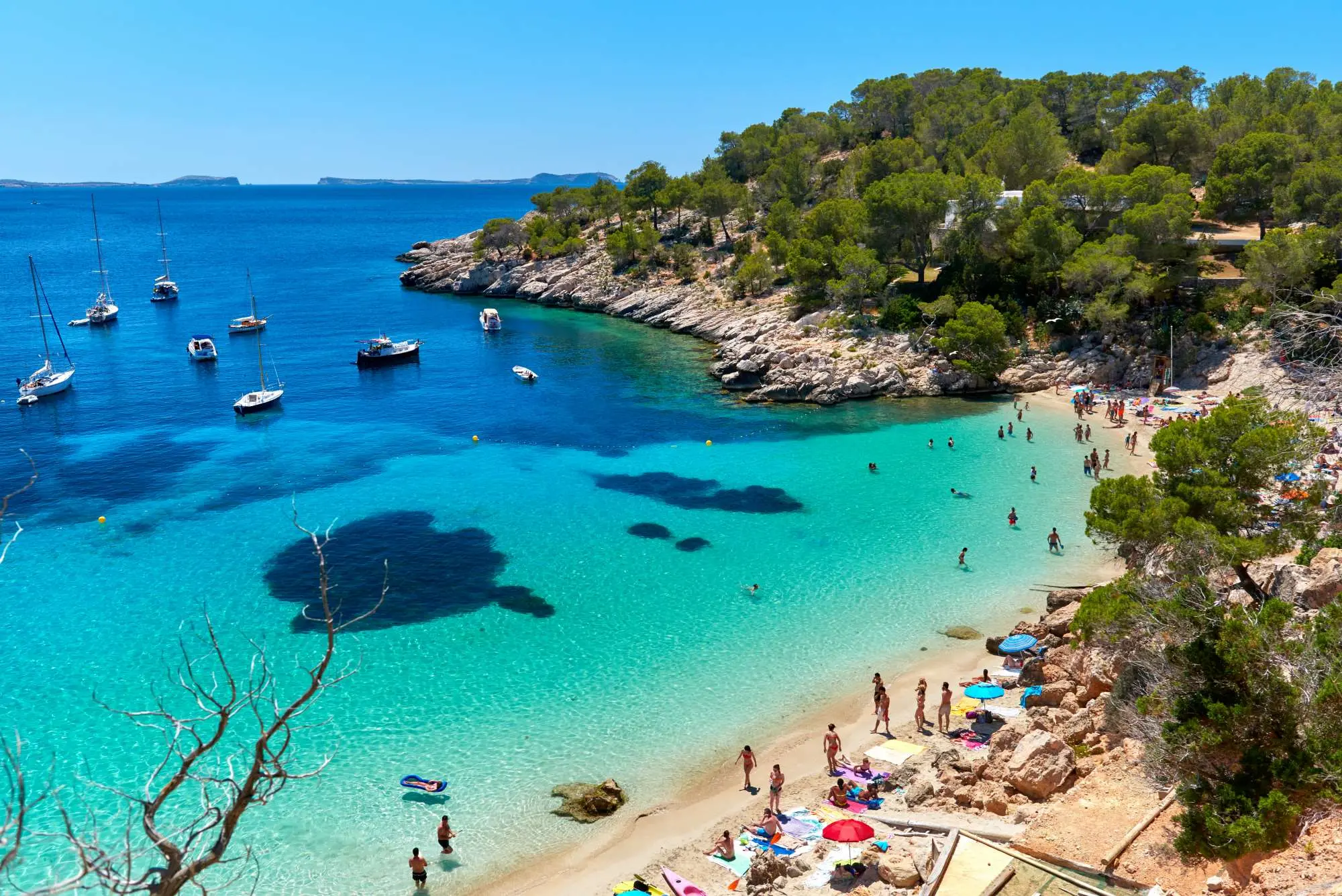 Η Ισπανία αναμένει ρεκόρ τουριστών το καλοκαίρι