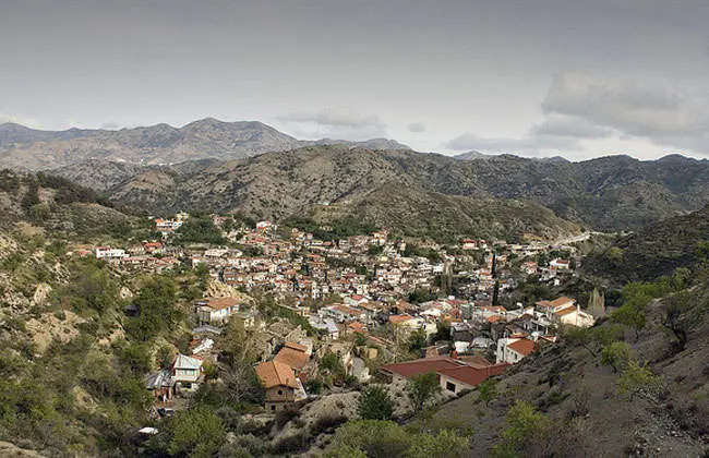 «Στεγαστικά σχέδια χωρίς υποδομές είναι δώρον άδωρον»