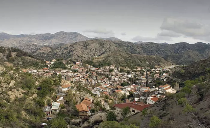 «Στεγαστικά σχέδια χωρίς υποδομές είναι δώρον άδωρον»