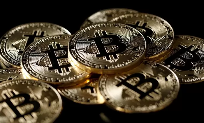 Κατρακυλάει η αξία του bitcoin