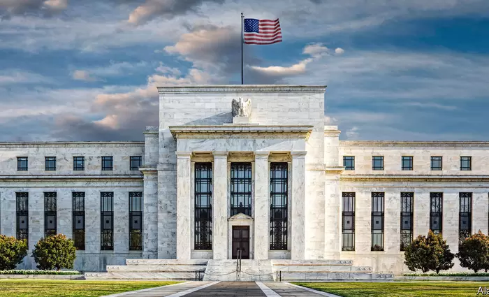 Η Fed κρούει τον κώδωνα του κινδύνου για τον νέο κορωνοϊό