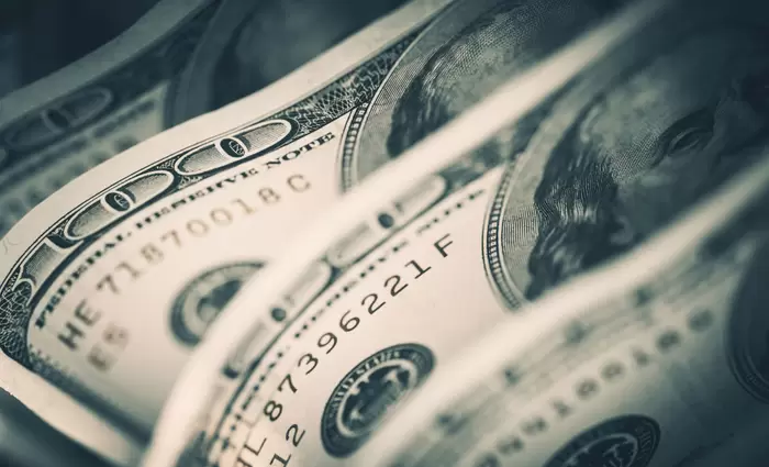 ΗΠΑ: Το δημοσιονομικό έλλειμμα πλησίασε το $1 τρισ.