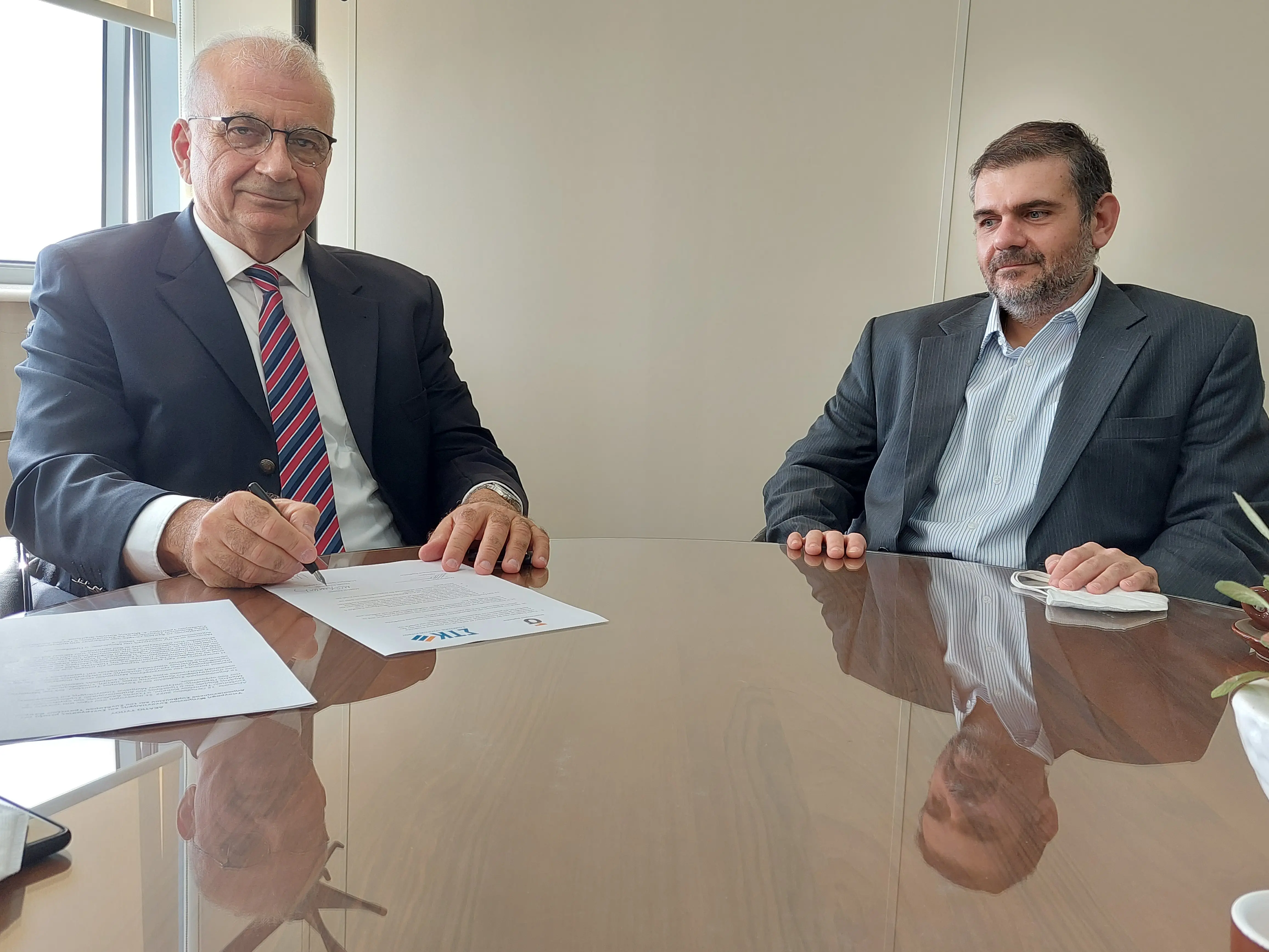 Μνημόνιο υπέγραψαν τράπεζες και δημοσιονομικό συμβούλιο