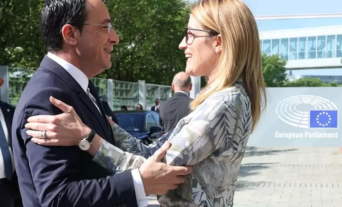 ΠτΔ: «Ψηφίζει» Ούρσουλα και Μετσόλα για Κομισιόν και Ευρωκοινοβούλιο
