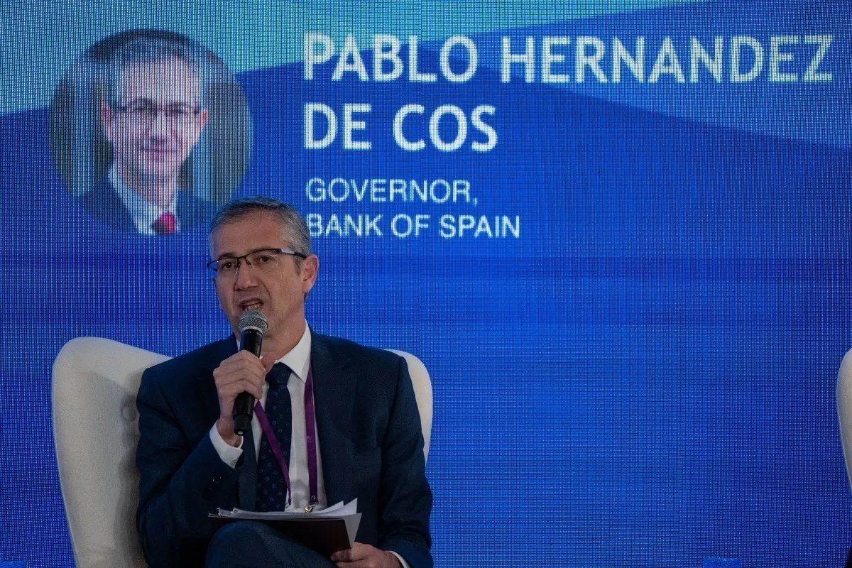 FT: Φαβορί ο Ισπανός Πάμπλο Ερνάντεθ ντε Κος για τη διαδοχή της Λαγκάρντ στην ΕΚΤ