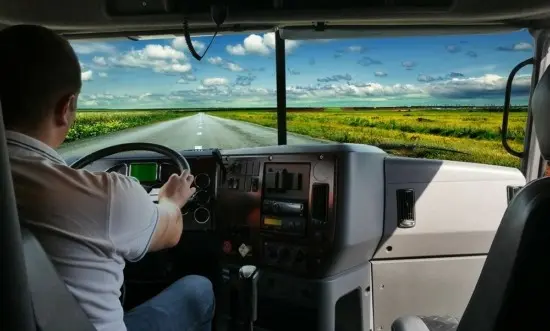 Αναζητούνται 400.000 οδηγοί φορτηγών