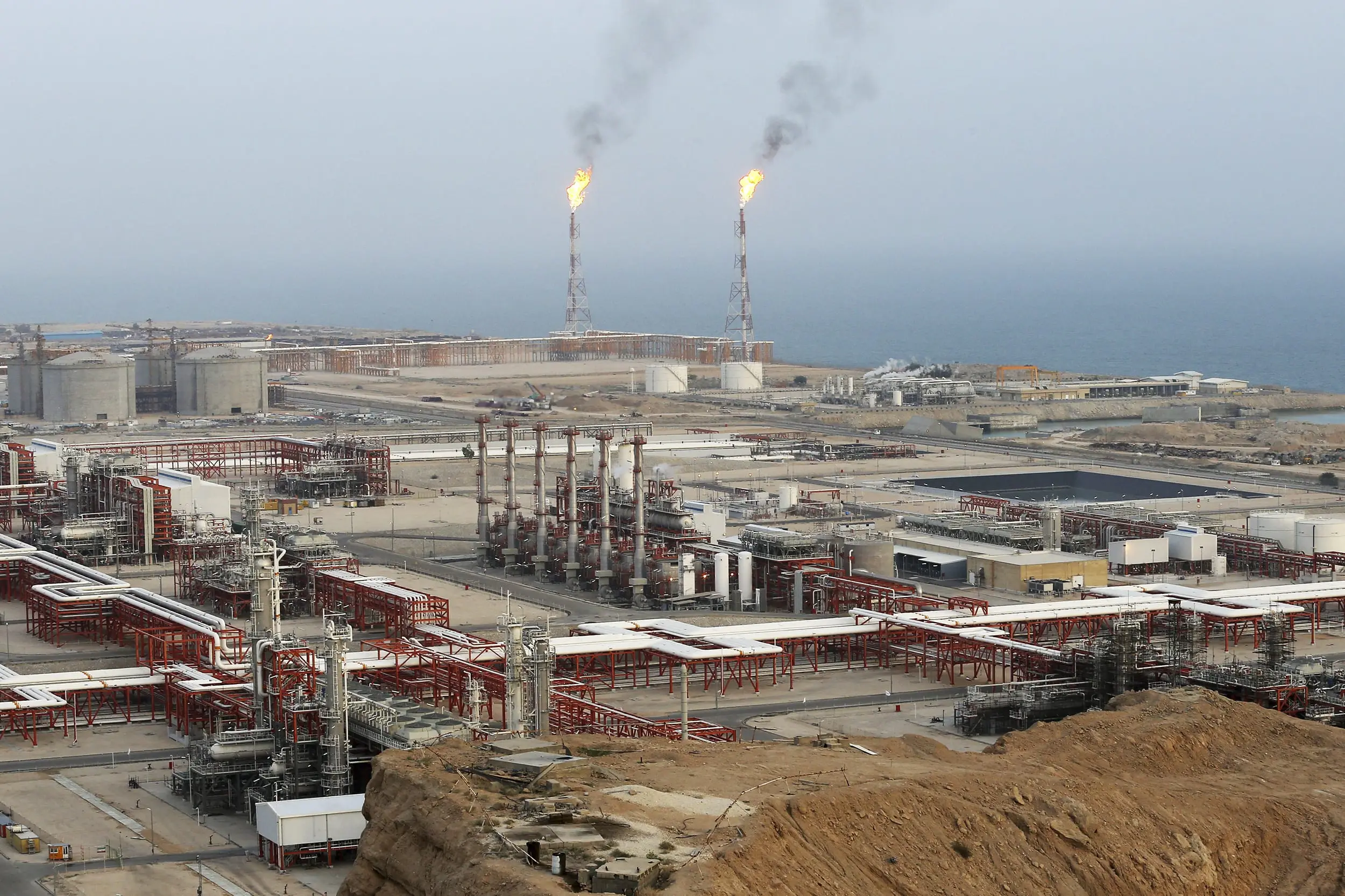 Πετρέλαιο και φυσικό αέριο: Τι προβλέπουν ΕΚΤ, διεθνείς τράπεζες και οίκοι αξιολόγησης