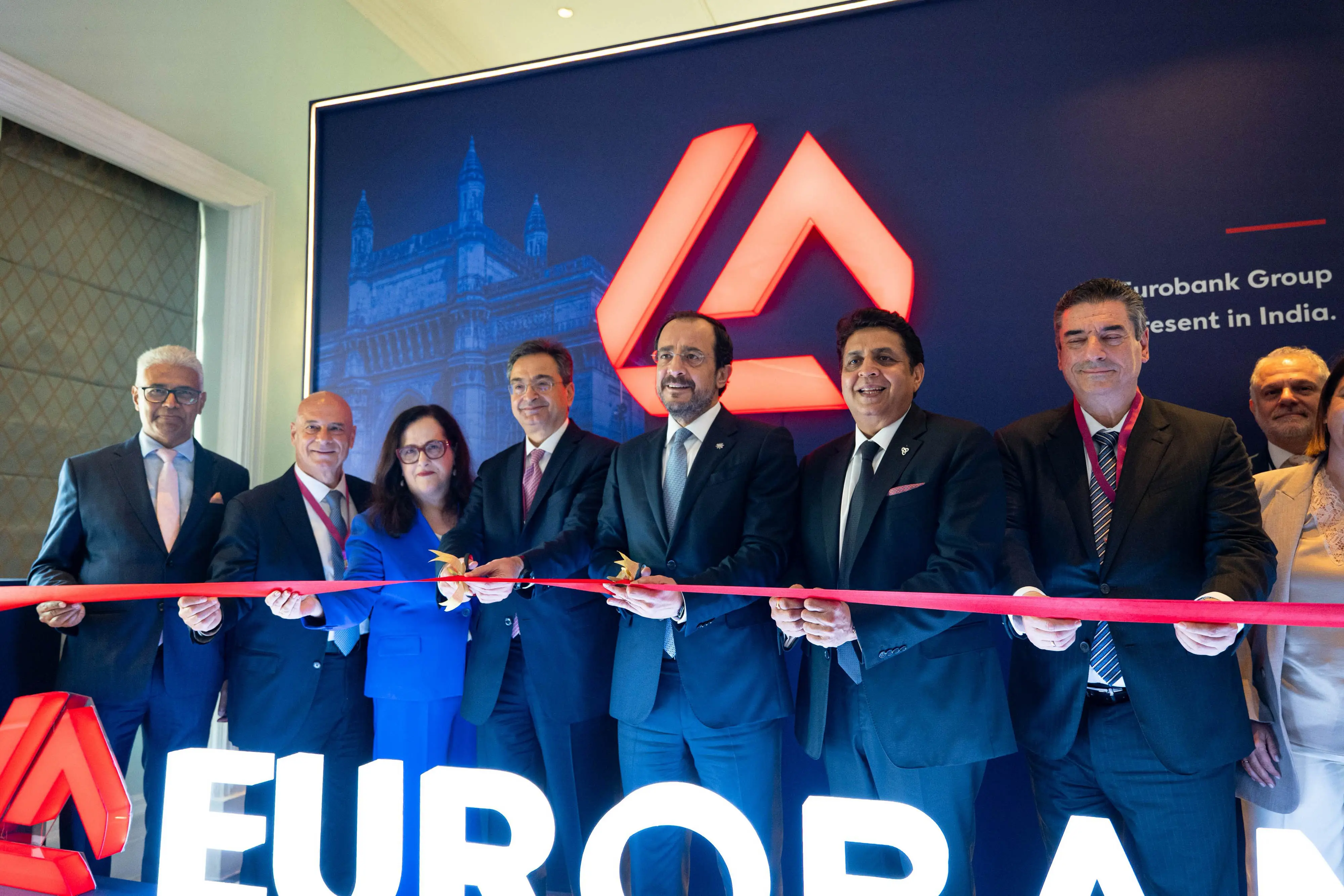 Η Eurobank εγκαινίασε γραφεία στο Μουμπάι και συνεργασία με την NPCI