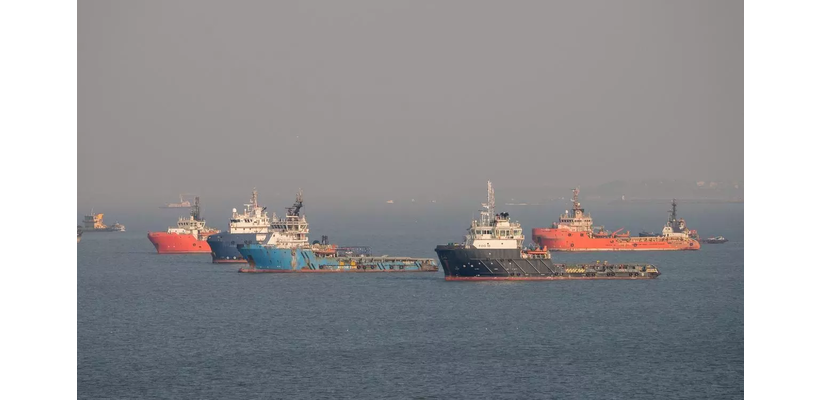 Ο σκιώδης στόλος και τα 60 εκατ. βαρέλια ρωσικού πετρελαίου που διεκδικεί η Ινδία