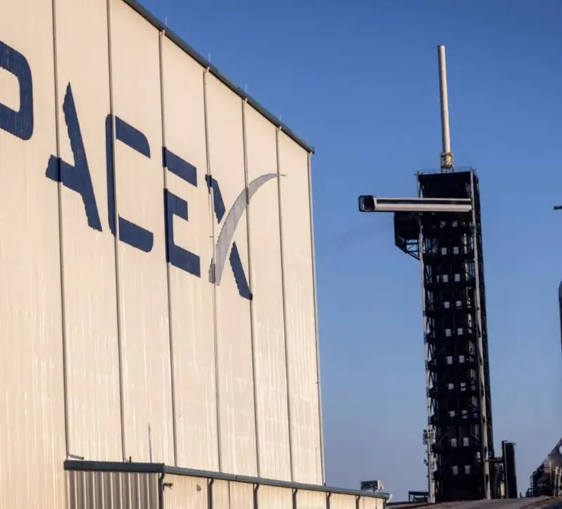 SpaceX: Deal $60 δισ. με Cursor για την κούρσα της AI