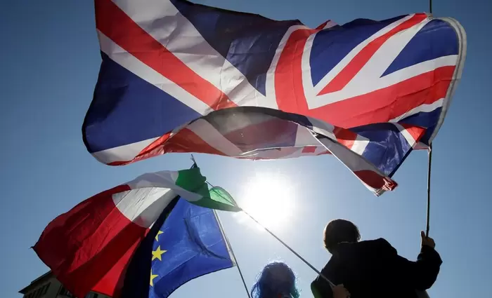 Economist: Μετά το Brexit το Bre-entry - Θα επιστρέψουν οι Βρετανοί στην αγκαλιά της ΕΕ;