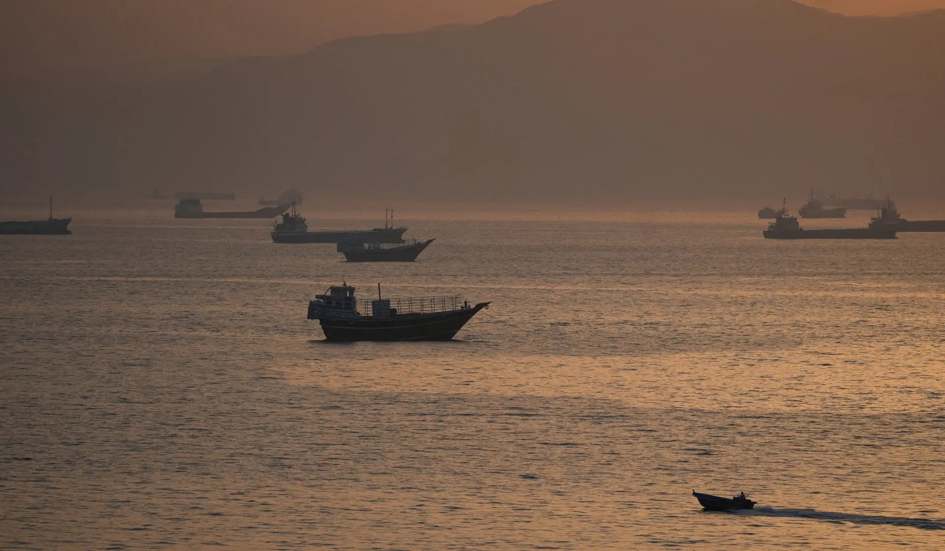 Αυξάνεται η κυκλοφορία των πετρελαιοφόρων μέσω του Ορμούζ