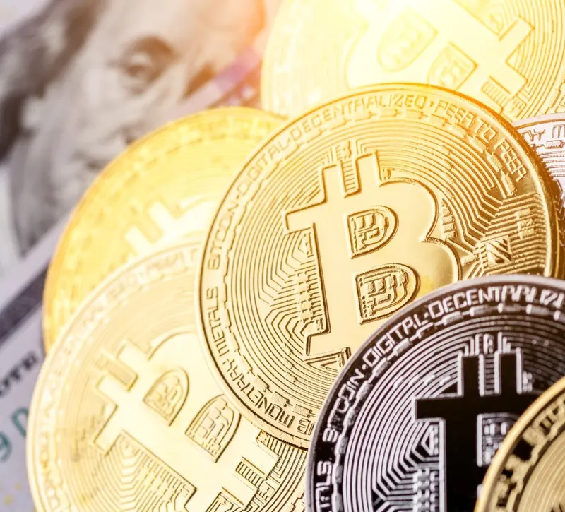 Bitcoin: Άνοδος μετά την εκεχειρία Τραμπ–Ιράν, στα 77.500 δολάρια