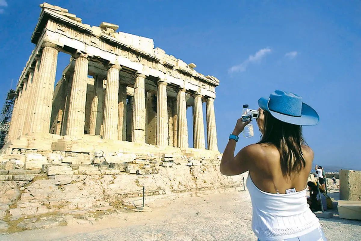 Αχίλλειος πτέρνα ο τουρισμός για την ελληνική οικονομία