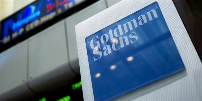 Goldman Sachs: Αυξάνει τις προβλέψεις της για τις πετρελαϊκές τιμές του 2026 - «Ιστορικό σοκ προσφοράς» λόγω Ορμούζ