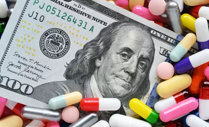 Σχέδιο για δασμούς 100% σε εισαγόμενα πατενταρισμένα φάρμακα από την κυβέρνηση Τραμπ