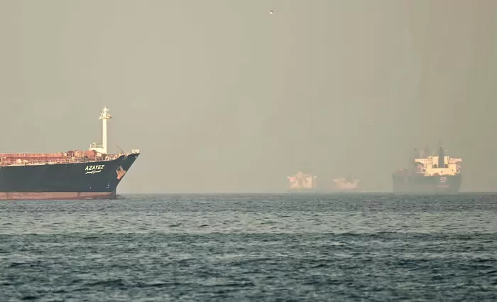 Περσικός Κόλπος: Μεγάλοι ναυτασφαλιστικοί όμιλοι διακόπτουν την κάλυψη πολεμικού κινδύνου από 5 Μαρτίου