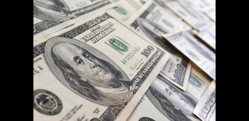 Η πολεμική κλιμάκωση στη Μέση Ανατολή εκτινάσσσει το δολάριο