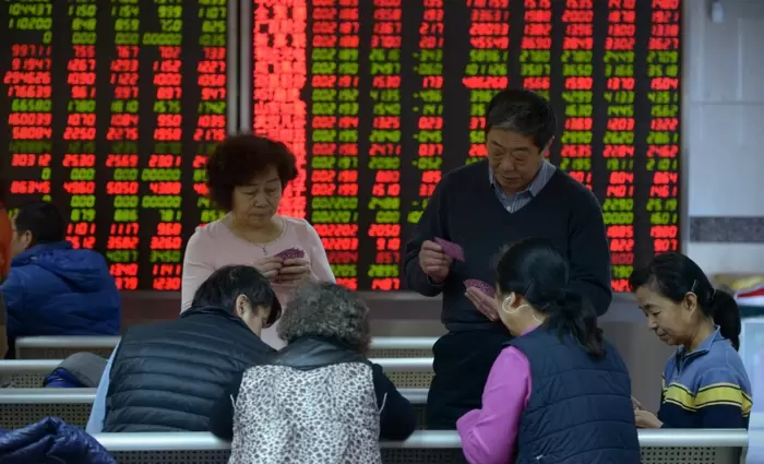 Διπλή εικόνα στην Ασία με απώλειες σε Ιαπωνία και κέρδη στην Κίνα – Ποιες μετοχές πλήττονται και ποιες εκτοξεύονται