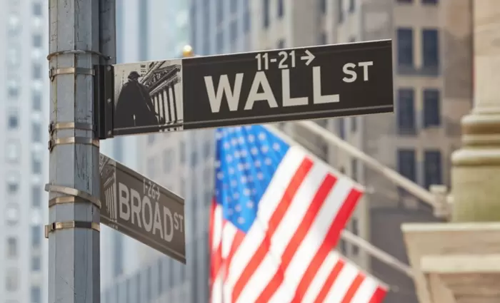 Άνοδος στη Wall Street με το βλέμμα στις συνομιλίες ΗΠΑ-Ιράν