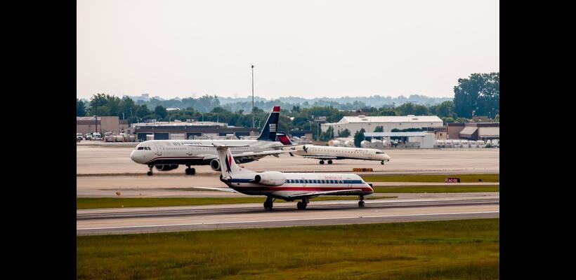 Αεροπορικά ταξίδια: Τα τρία σενάρια για το καλοκαίρι λόγω της κρίσης στα Στενά του Ορμούζ