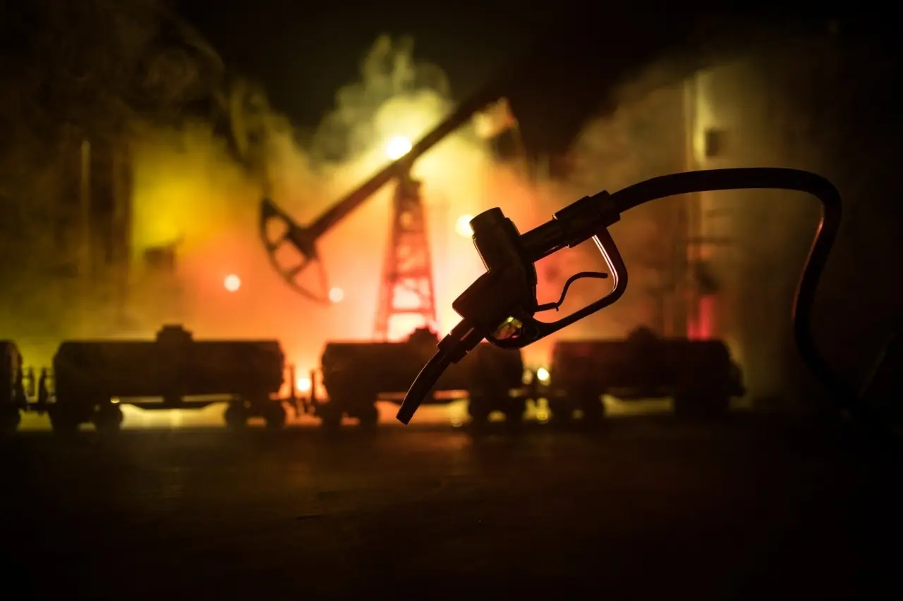 Επιστρέφει στα κέρδη το πετρέλαιο: Πάνω από τα $100 το Brent λόγω φόβων κλιμάκωσης στη Μέση Ανατολή