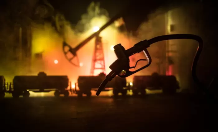 Επιστρέφει στα κέρδη το πετρέλαιο: Πάνω από τα $100 το Brent λόγω φόβων κλιμάκωσης στη Μέση Ανατολή