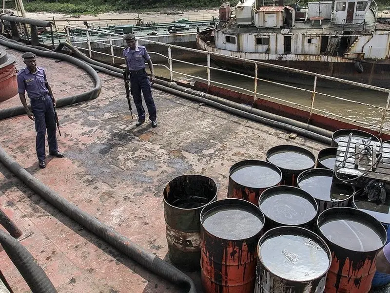 Στενά του Ορμούζ: Η Τεχεράνη συνεχίζει να φορτώνει πετρέλαιο σε δεξαμενόπλοια παρά τον αμερικανικό αποκλεισμό