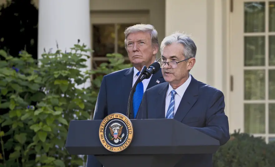 Τραμπ: Ανοιχτός σε εναλλακτική έρευνα για τον Πάουελ της Fed