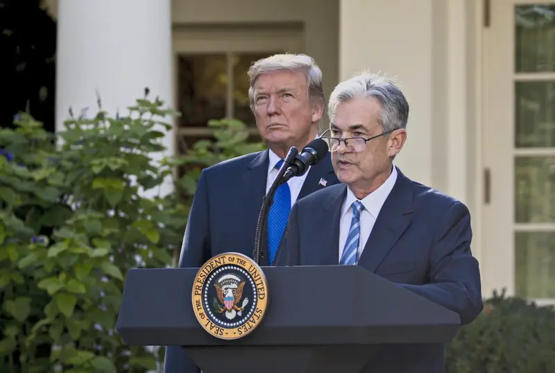 Τραμπ: Ανοιχτός σε εναλλακτική έρευνα για τον Πάουελ της Fed