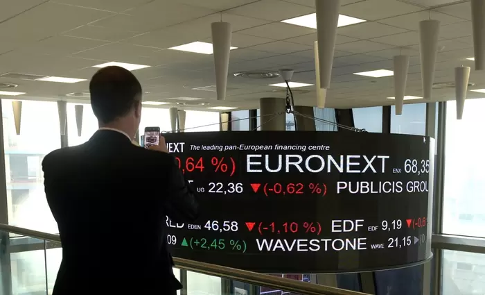 Πτωτικές τάσεις στις ευρωαγορές μετά τα αδύναμα οικονομικά στοιχεία και την αβεβαιότητα στη Μέση Ανατολή