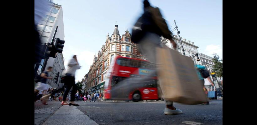 Βρετανία: Ανακάμπτουν οι λιανικές πωλήσεις