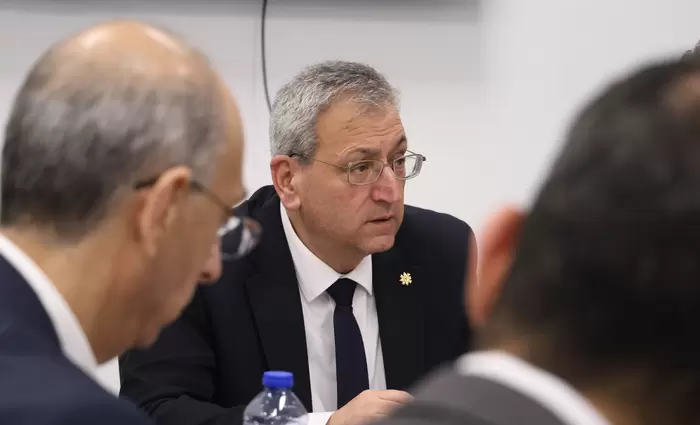 Συνέχεια σήμερα για συνταξιοδοτική μεταρρύθμιση – Στόχος νομοσχέδια στη νέα Βουλή τον Ιούλιο
