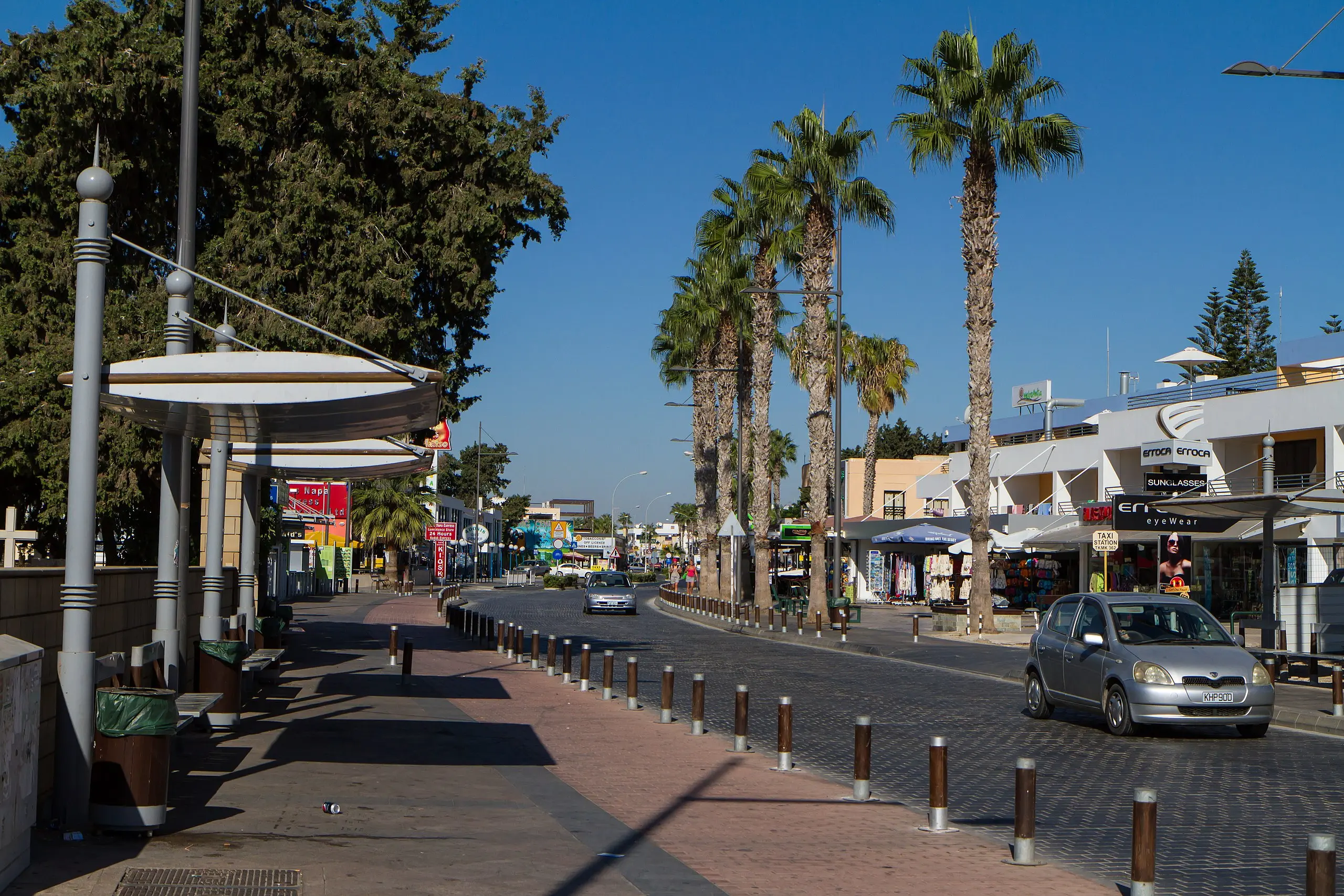 Βανδαλίζουν πινακίδες-Δυσφημίζουν την Κύπρο ως ποιοτικό τουριστικό προορισμό