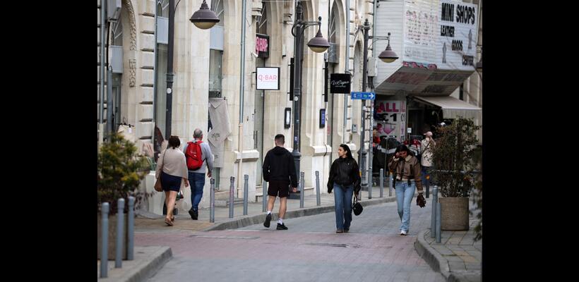 Πόσο επηρεάζει ο πόλεμος στο Ιράν το τουριστικό ενδιαφέρον ενόψει καλοκαιριού σε Κύπρο και Ελλάδα;