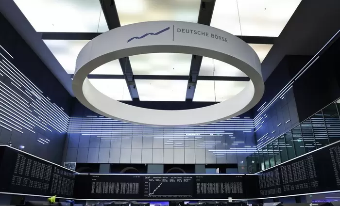 Πτωτικά οι ευρωαγορές με φόντο τα αντικρουόμενα μηνύματα ΗΠΑ-Ιράν