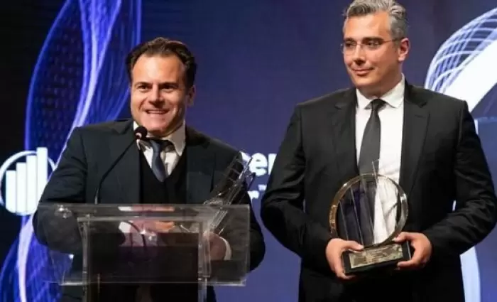 Οι συνιδρυτές της Hellas Direct ανακηρύχθηκαν ως EY επιχειρηματίες της χρονιάς