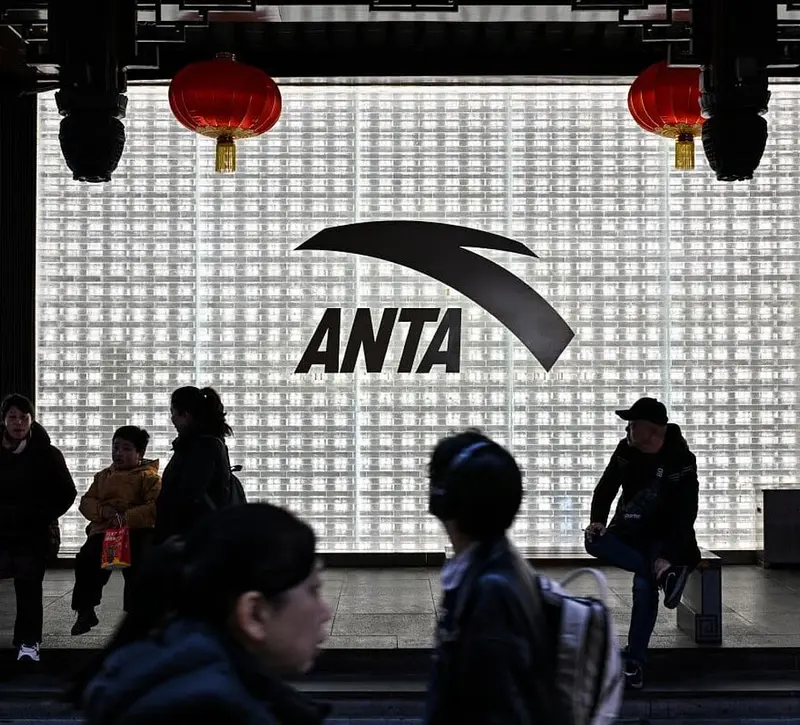 Anta: Πώς μια κινεζική εταιρεία παπουτσιών απειλεί πλέον την αυτοκρατορία της Nike και της Adidas