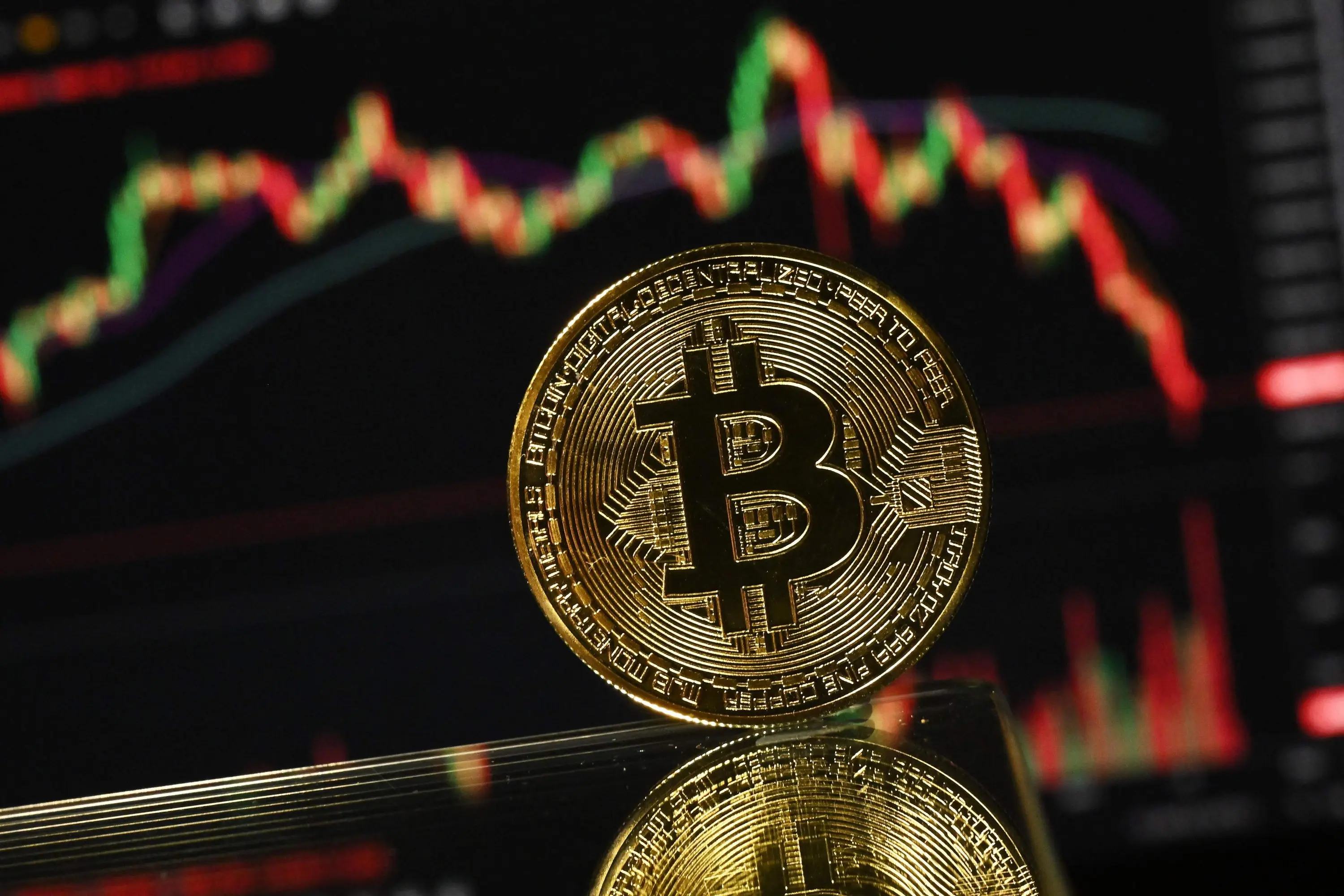 Bitcoin: Πέμπτος μήνας απωλειών με βουτιά 16% τον Φεβρουάριο