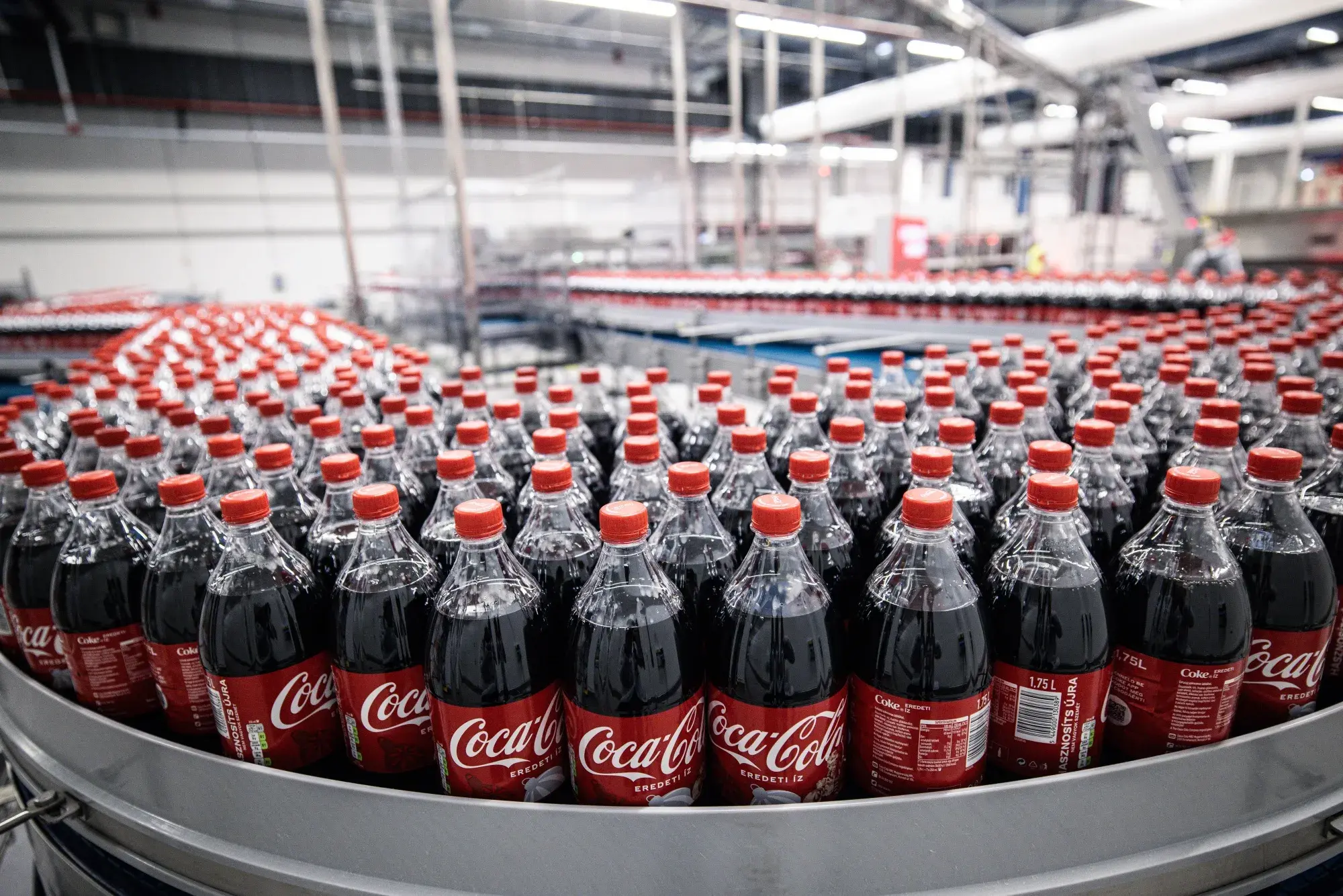 Coca-Cola: Κατέγραψε τη μεγαλύτερη αύξηση πωλήσεων από το 2024 χάρη στις μίνι συσκευασίες