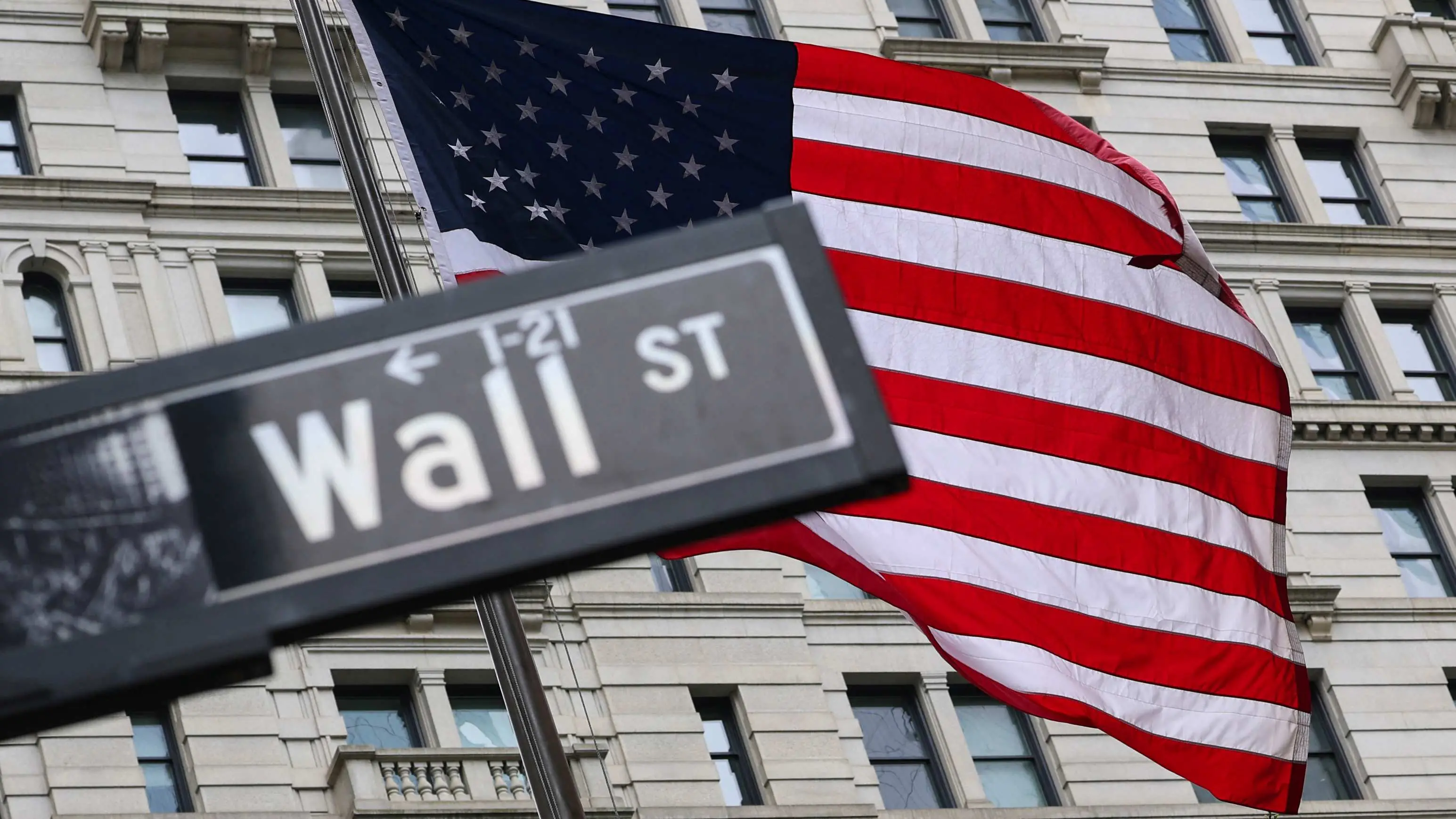 Wall Street: Ισχυρό πλήγμα στο αφήγημα της AI – Στο «κόκκινο» ο Nasdaq