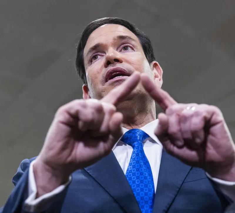 Ρούμπιο: «Οικονομικό πυρηνικό όπλο» ο αποκλεισμός των Στενών του Ορμούζ