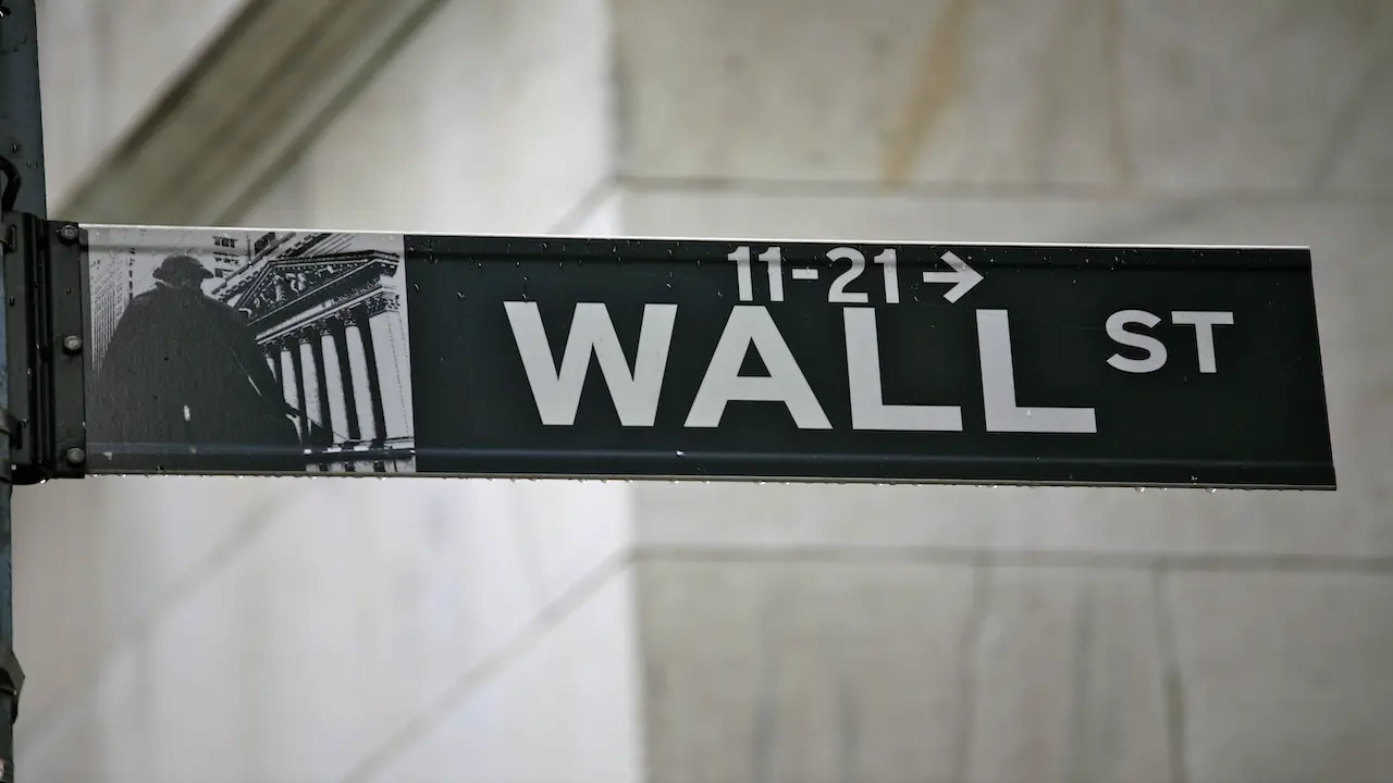 Σε χαμηλό τέμπο η Wall Street εν αναμονή της Fed και των Big Tech